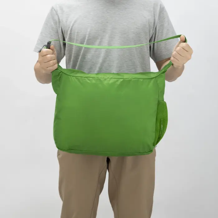 Pocketable Light Shoulder M | Montbell America