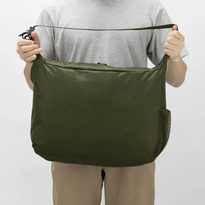 Pocketable Light Shoulder L | Montbell America