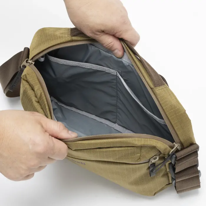 Travel Tough Pouch L | Montbell Japan