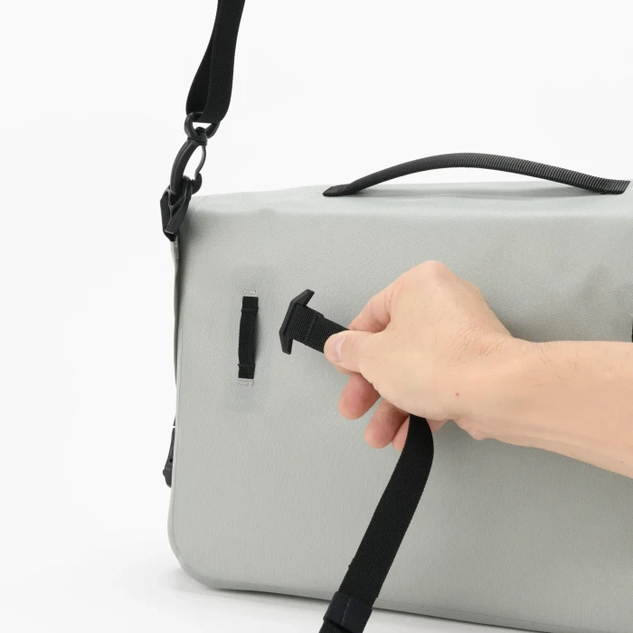 ドライ カメラショルダーバッグ L | Montbell Japan