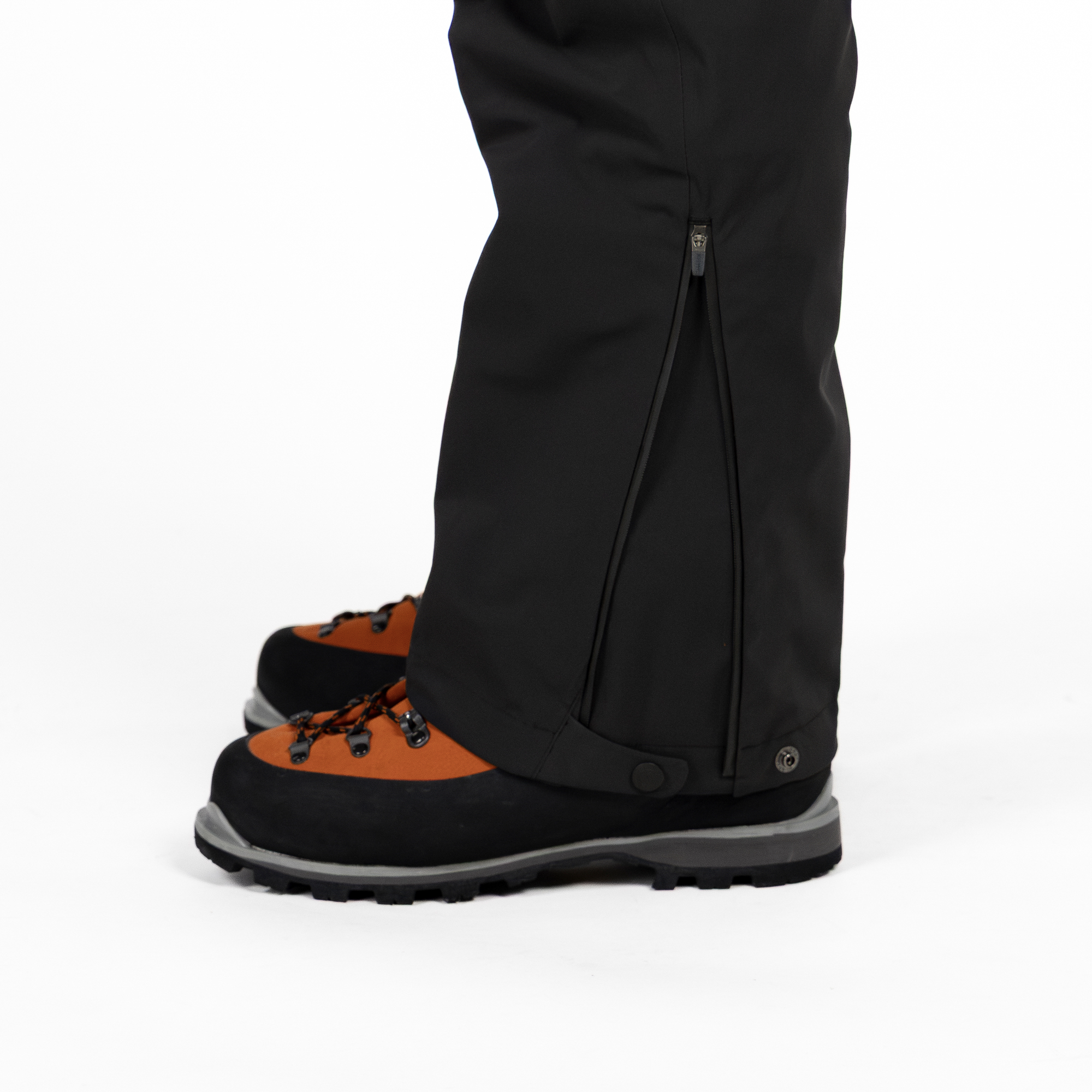 GORE-TEX　中綿入り　アルパインパンツ　メンズL　黒 GORE-TEX インシュレーテッド アルパインパンツ Men's | Montbell Japan