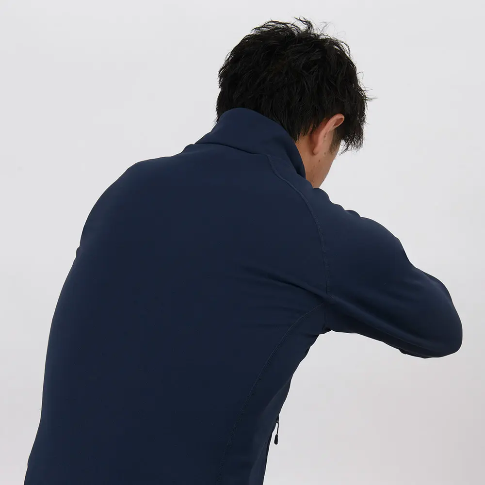 動きやすいフリースがほしいなら！高ストレッチの「トレール