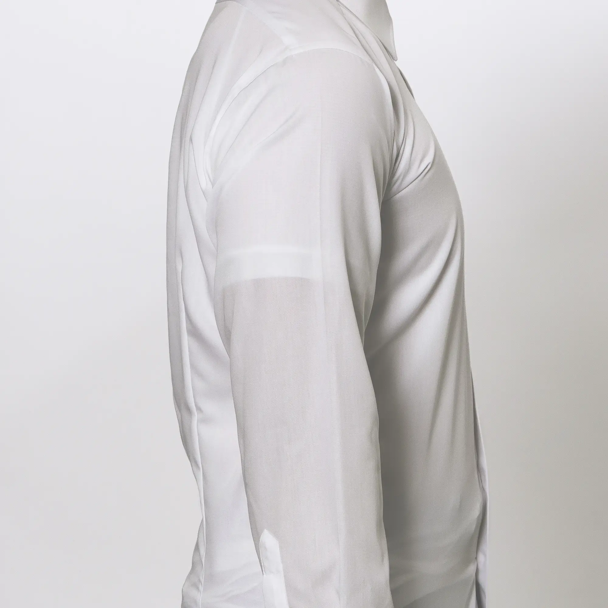 ZEO-LINE Cool Mesh V-Neck T-Shirt Men's | Montbell America