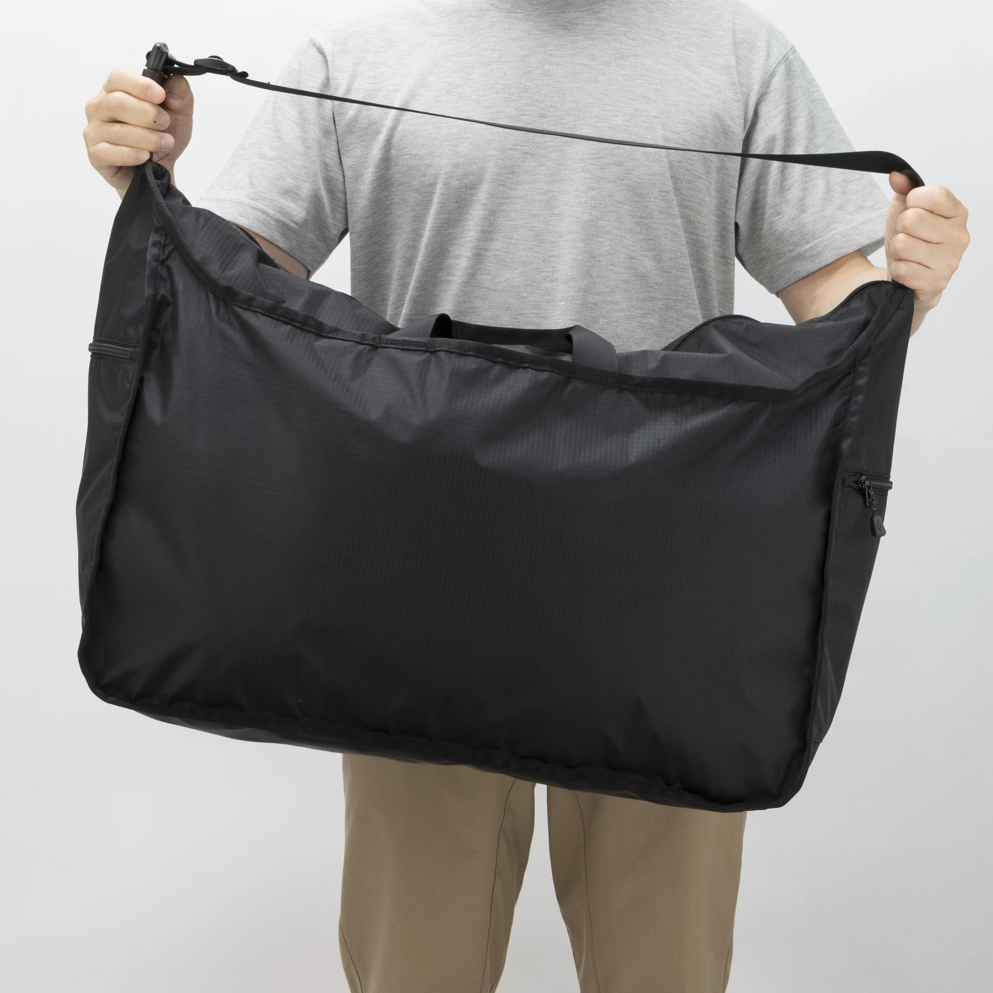 バッグ mont-bell Body Bag Black Light Weight Shoulder Bag XL | Montbell America