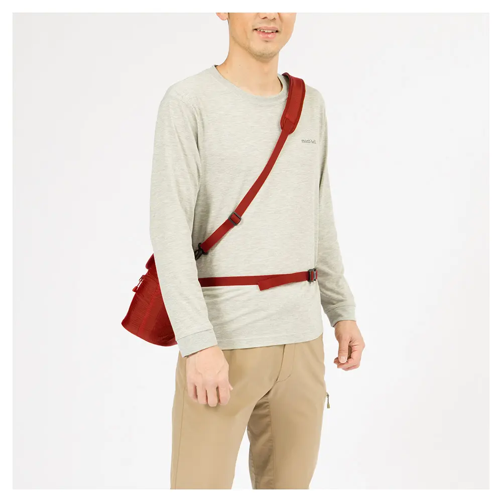 Camera Light Shoulder Bag M | Montbell America