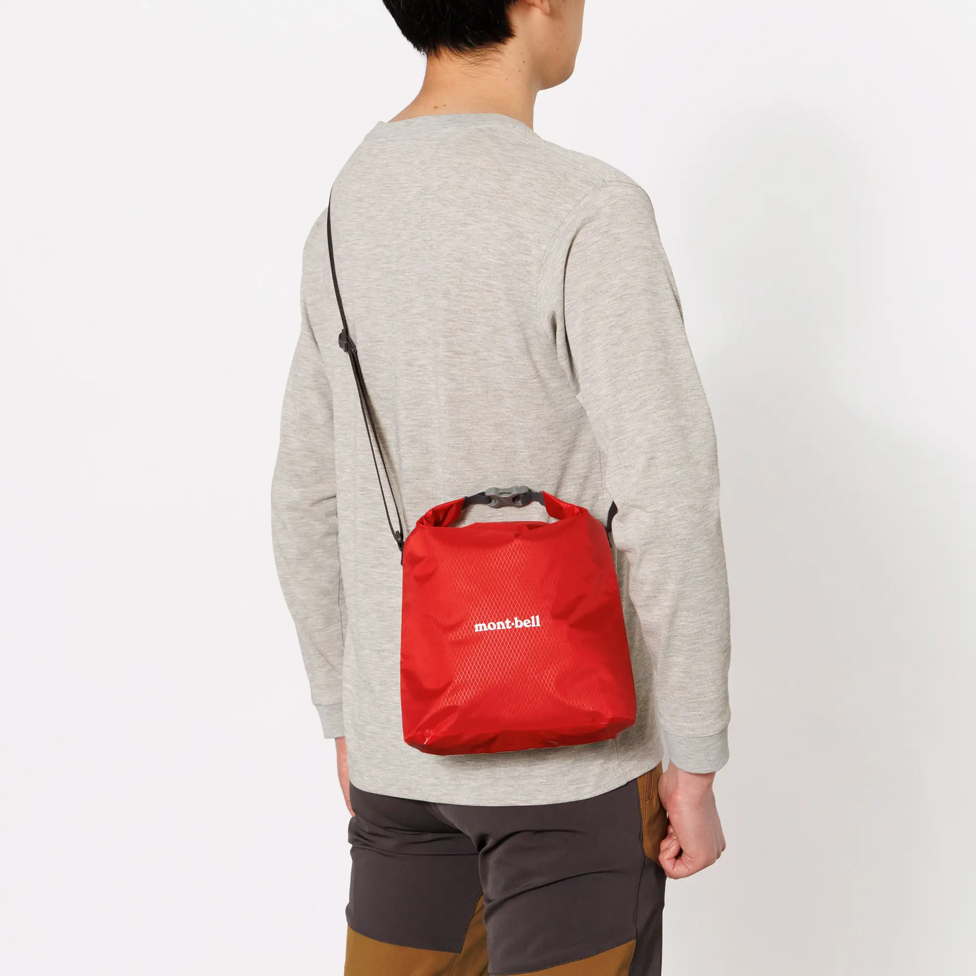 バッグ mont-bell shoulder bag 1133486_40_rd.webp